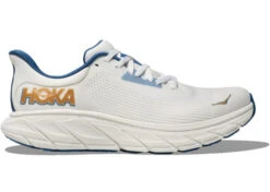 HOKA Men's Arahi 7 Road Running Shoes In Frost/Gold